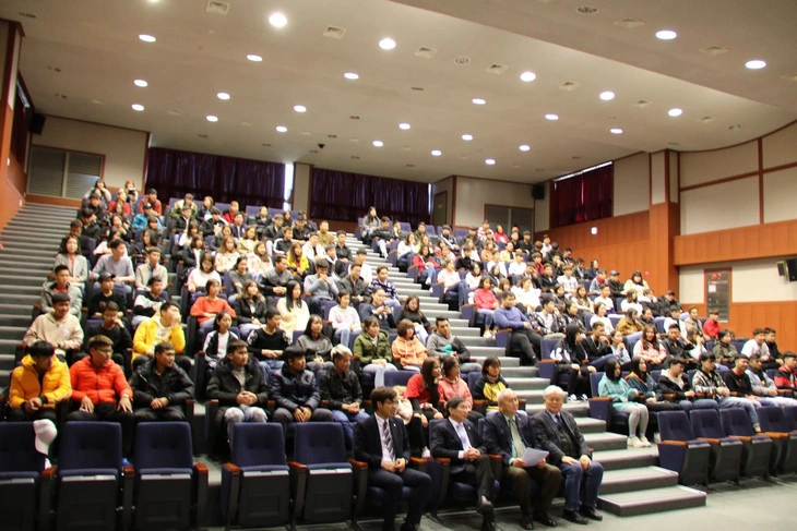 Hàn Quốc đặt mục tiêu thu hút 300.000 du học sinh nước ngoài